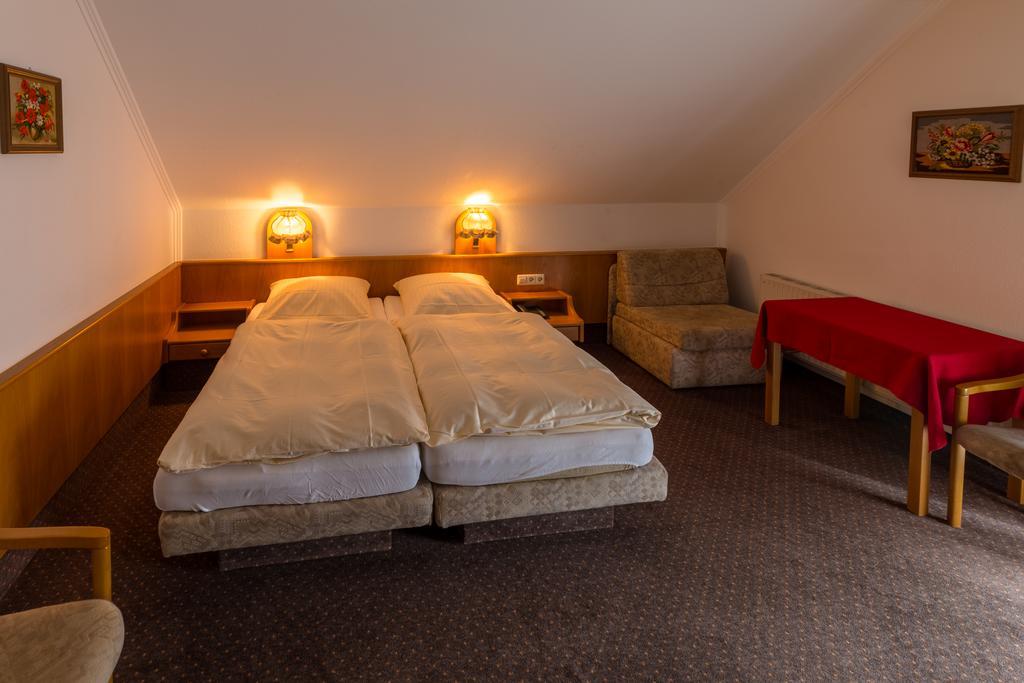 Hotel Restaurant Berghof Sohren Bagian luar foto